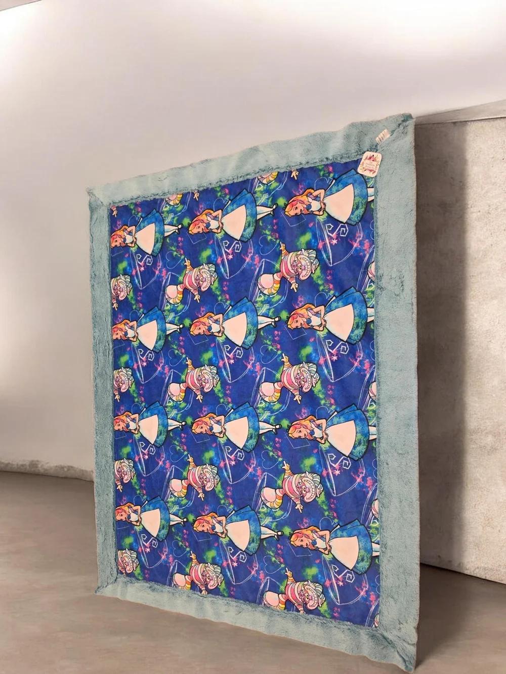 Alice in Wonderland Pattern Plush Throw Blanket - Blue